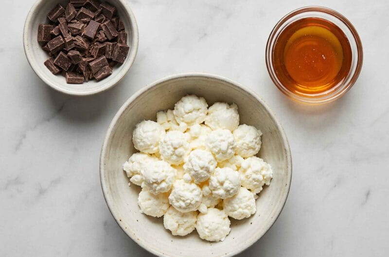 cottage cheese cheesecake no bake ingredients with cottage cheese chocolate and honey
